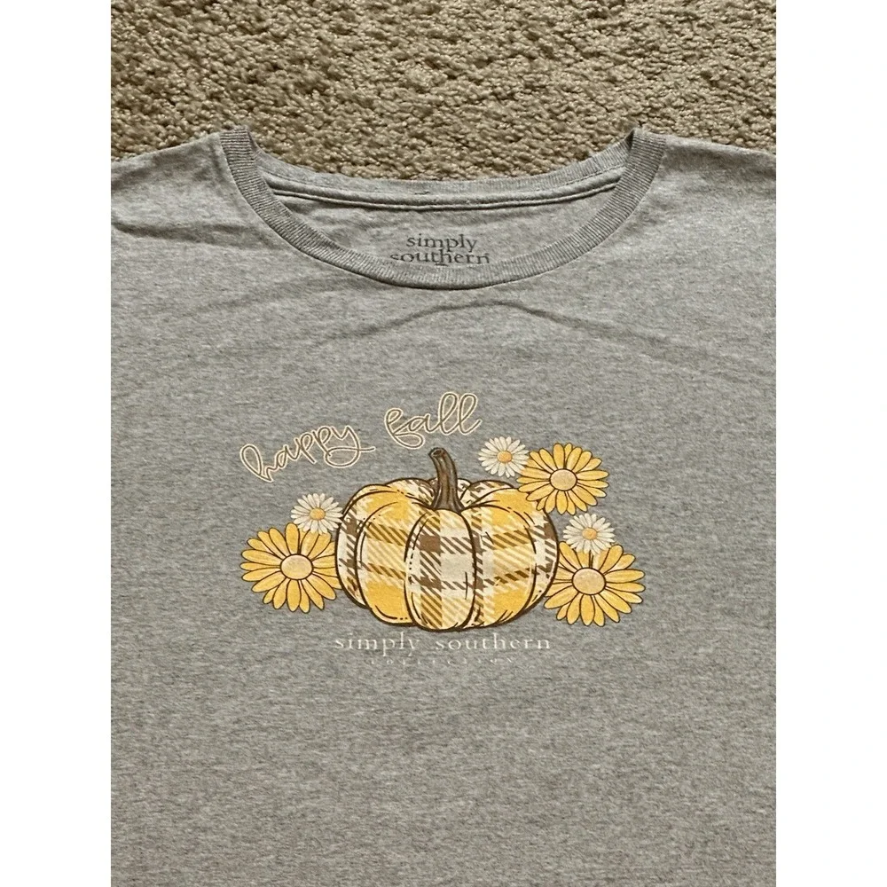 Women's Simply Southern Short Sleeve Graphic Shirt - Large